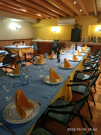 Bar- Restaurante Ideal - Pl. Prta del Sol, 2, 34200 Venta de Baños, Palencia, Spain