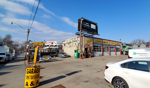 Vehicle inspectors in Toronto