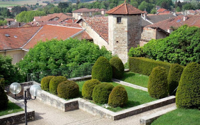 La tour Bocsozel à La Côte-Saint-André