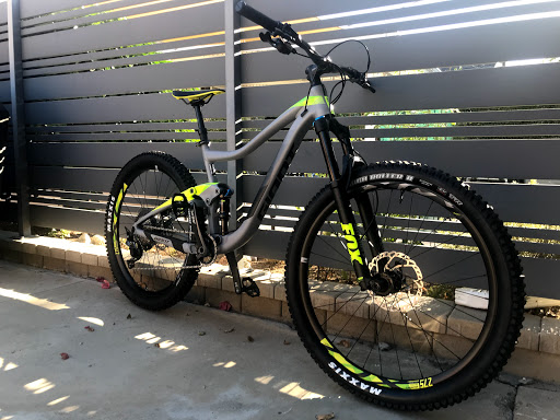 Bicycle Store «Wheel World Bicycles», reviews and photos, 22718 Ventura Blvd, Woodland Hills, CA 91364, USA