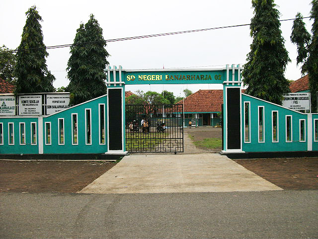 Foto SMP  Negeri 2 Banjarharjo, Kab. Brebes