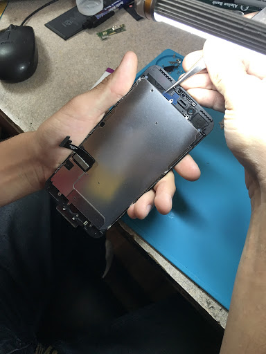 Electronics Repair Shop «Phone Store Denver», reviews and photos, 3095 S Peoria St, Aurora, CO 80014, USA