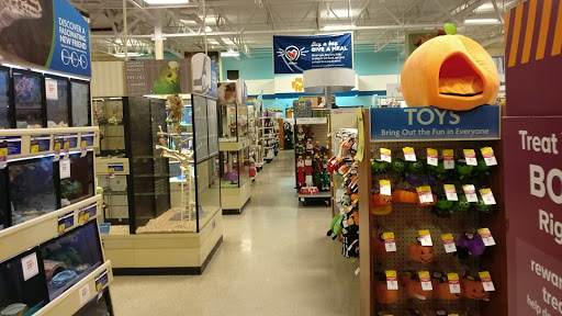 Pet Supply Store «PetSmart», reviews and photos, 1386 Atwood Ave, Johnston, RI 02919, USA