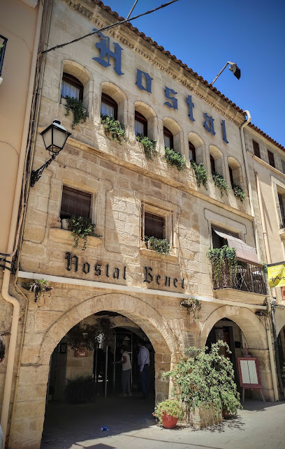 Restaurant Hostel Benet - Plaça de l,u d,Octubre, 21, 25400 Les Borges Blanques, Lleida, Spain