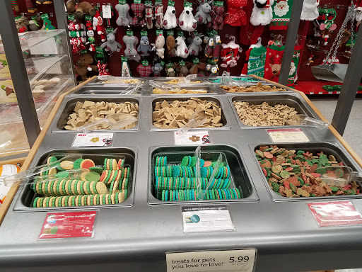 Pet Supply Store «Petco Animal Supplies», reviews and photos, 125 Lincoln Hwy, Exton, PA 19341, USA