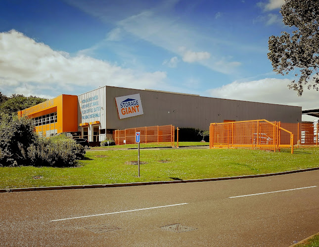 Comments and reviews of Storage Giant Self Storage Telford