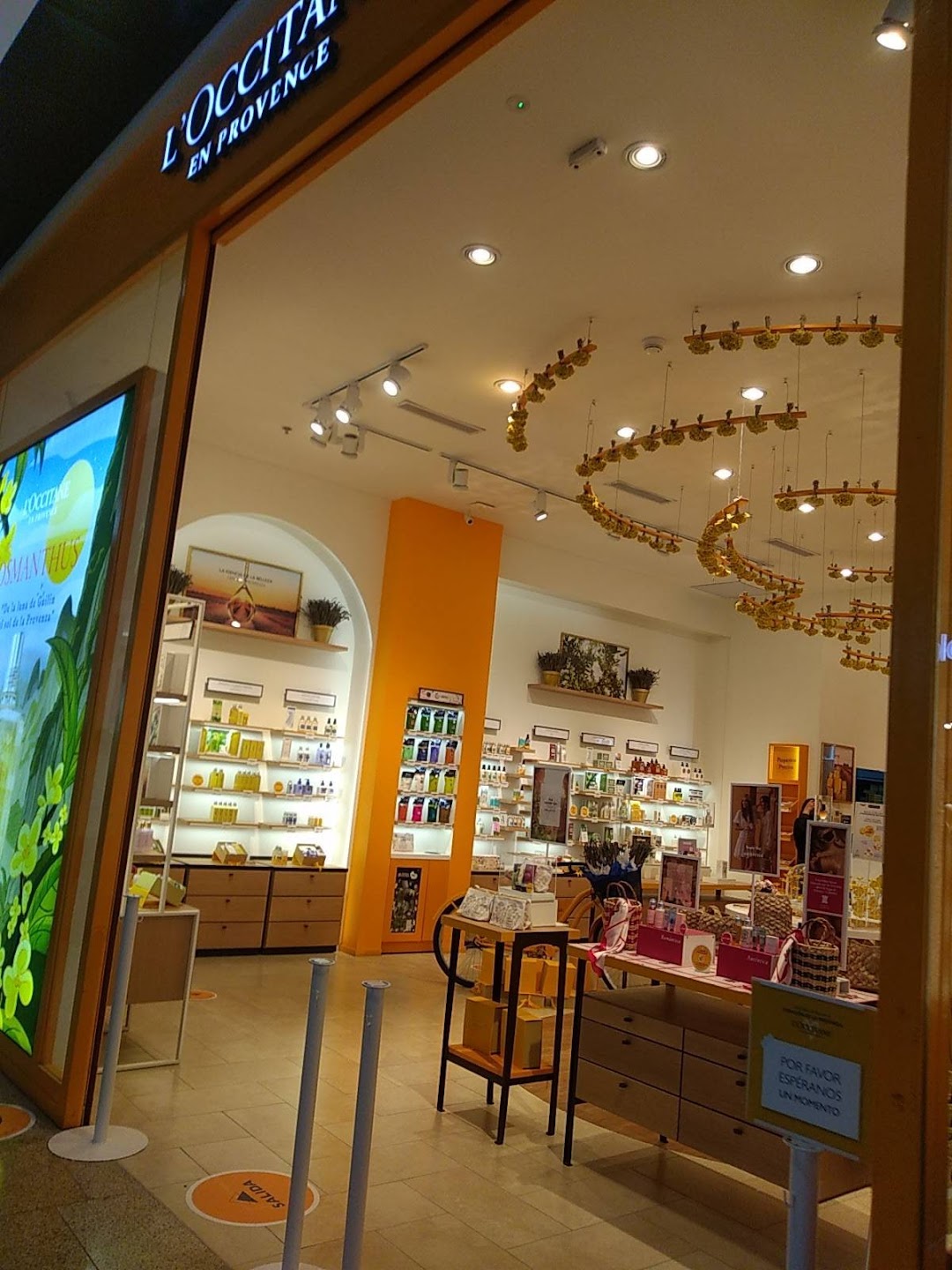 LOCCITANE EN PROVENCE