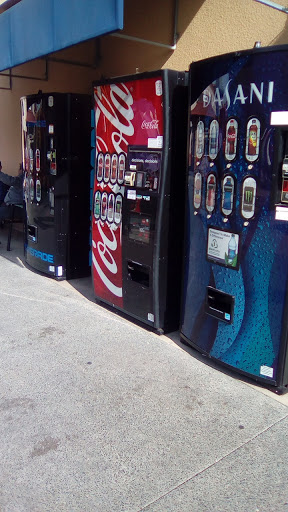 Shopping Mall «Las Americas Premium Outlets», reviews and photos, 4211 Camino De La Plaza, San Diego, CA 92173, USA