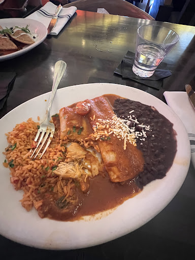 Red chicken enchiladas 6.5/10