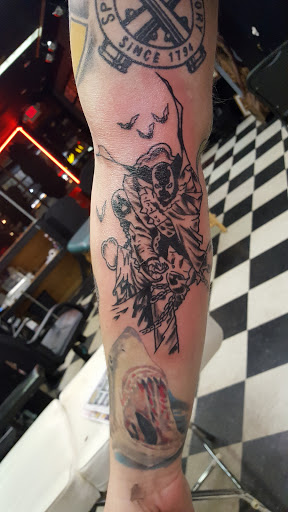 Tattoo Shop «Define Tattoos», reviews and photos, 165 E Aurora Rd, Northfield, OH 44067, USA