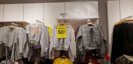 Clothing Store «Forever 21», reviews and photos, 755 NJ-18, East Brunswick, NJ 08816, USA