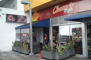 Chamos Burger, Restaurant y Pizzeria. image