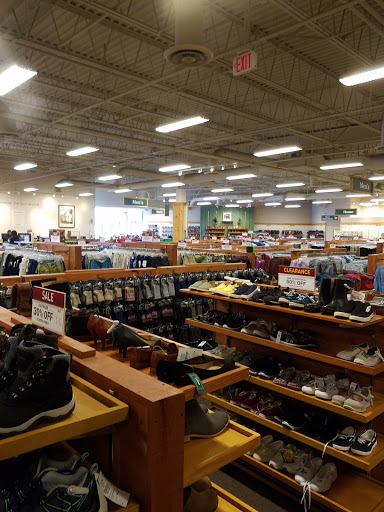 Clothing Store «L.L. Bean Outlet», reviews and photos, 560 Boston Post Rd, Orange, CT 06477, USA