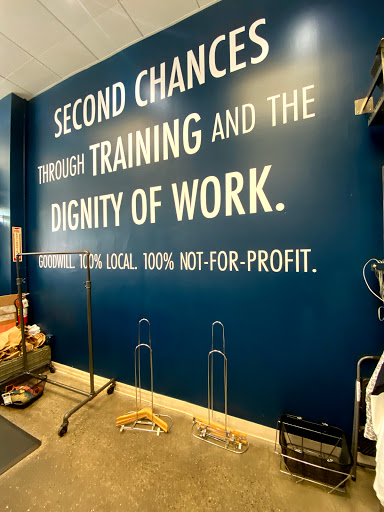 Thrift Store «Goodwill Boutique», reviews and photos, 61 W Portal Ave, San Francisco, CA 94127, USA