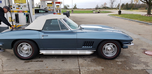 Liquor Store «Red Roof Liquor & Lottery», reviews and photos, 301 S Port Dr, Columbia, IL 62236, USA