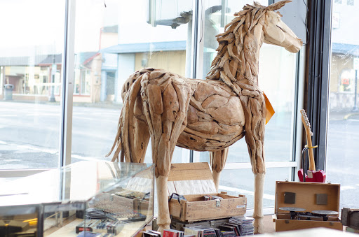 Pawn Shop «Newport Pawn Shop», reviews and photos, 224 SW Coast Hwy, Newport, OR 97365, USA