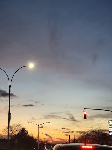 Shopping Mall «Glen Oaks Shopping Center», reviews and photos, 255th St, Glen Oaks, NY 11004, USA