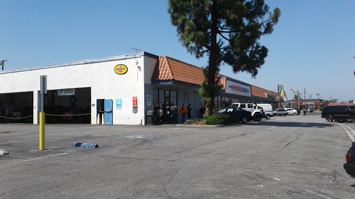 Auto Parts Store «Pep Boys Auto Parts & Service», reviews and photos, 10231 Lakewood Blvd, Downey, CA 90241, USA