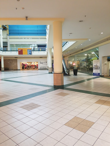 Shopping Mall «The Mall at The Source», reviews and photos, 1504 Old Country Rd, Westbury, NY 11590, USA