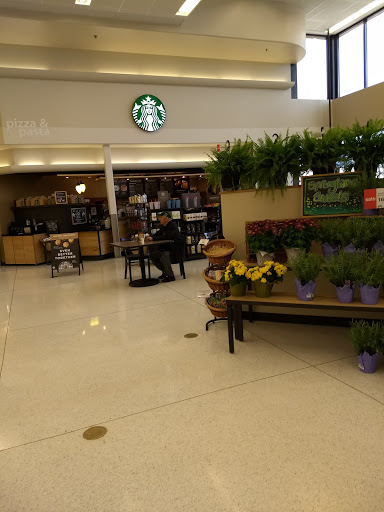 Supermarket «Hy-Vee», reviews and photos, 207 NE Englewood Rd, Kansas City, MO 64118, USA