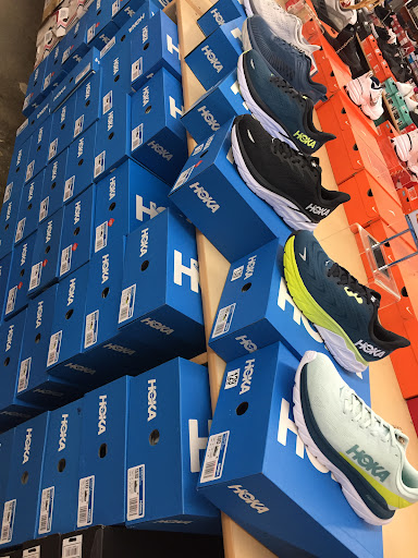 Shoe Store «Shoe City», reviews and photos, 4170 E Willow St, Long Beach, CA 90815, USA