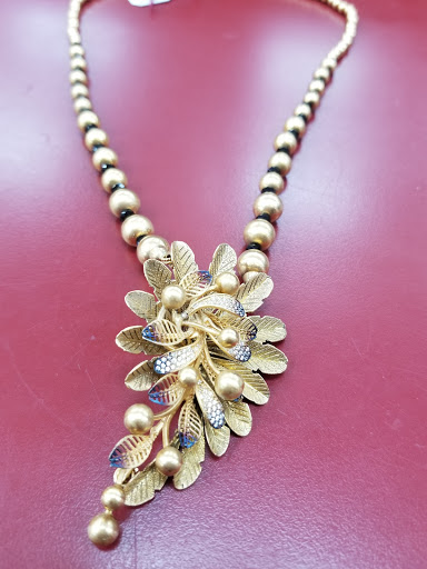 Jewelry Store «Aabhushan Jewelers», reviews and photos, 155 Wood Ave, Edison, NJ 08820, USA