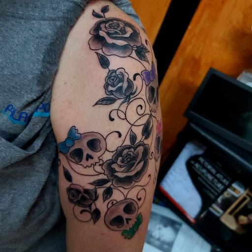 Tattoo Shop «Peacocks Tattoo», reviews and photos, 11233 Beach Blvd, Jacksonville, FL 32246, USA