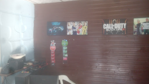 SALA DE VIDEOJUEGO LA 12