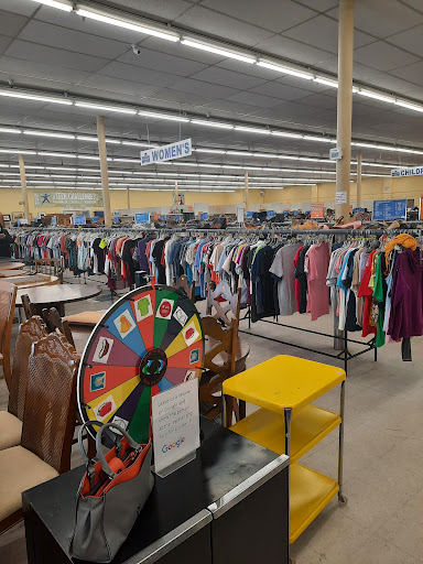 Thrift Store «TC Resale & Donation Thrift Store», reviews and photos, 5050 SE 82nd Ave, Portland, OR 97266, USA