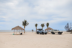 Chaam Beach'in fotoğrafı düz ve uzun ile birlikte