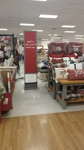 Department Store «T.J. Maxx», reviews and photos, 865 Bridgeport Ave, Shelton, CT 06484, USA