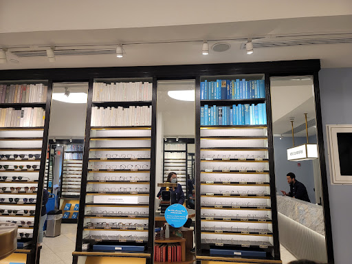 Optician «Warby Parker», reviews and photos, 307 Nichols Rd, Kansas City, MO 64112, USA