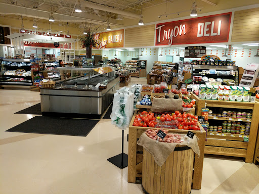 Grocery Store «Lowes Foods on Tryon Road», reviews and photos, 6430 Tryon Rd, Cary, NC 27513, USA