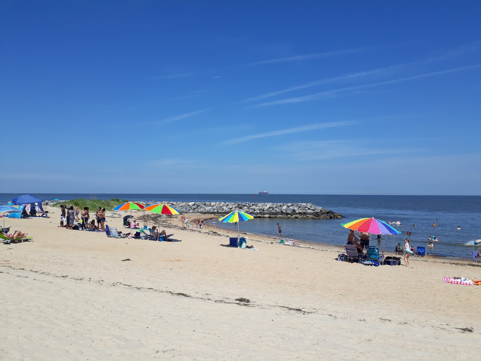 Photo de Outlook beach - endroit populaire parmi les connaisseurs de la détente