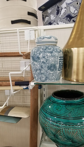 Home Goods Store «Home Goods», reviews and photos, 3 Main St, Edgewater, NJ 07020, USA