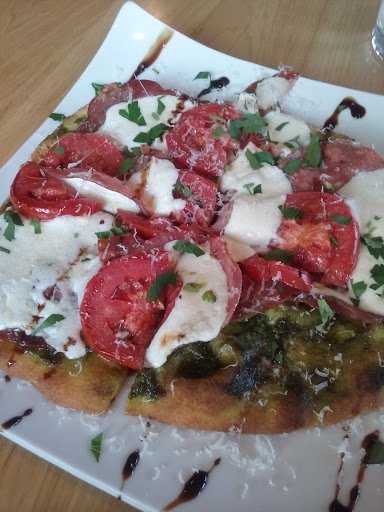 Wine Bar «The Harvest Wine Bar», reviews and photos, 14559 Westlake Dr, Lake Oswego, OR 97035, USA