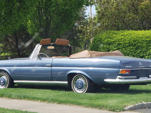 Car Dealer «Chrysler Dodge Jeep Ram Southampton», reviews and photos, 691 County Rd 39A, Southampton, NY 11968, USA