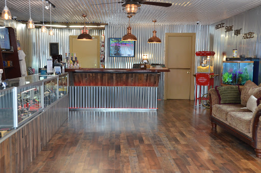 Cigar Shop «Electric Smoke Vapor House», reviews and photos, 322 S Anderson St, Tullahoma, TN 37388, USA