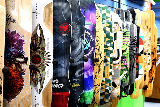 Skateboard Shop «Funtastik Skate and Snowboard Shop», reviews and photos, 18 W Main St, Mechanicsburg, PA 17055, USA