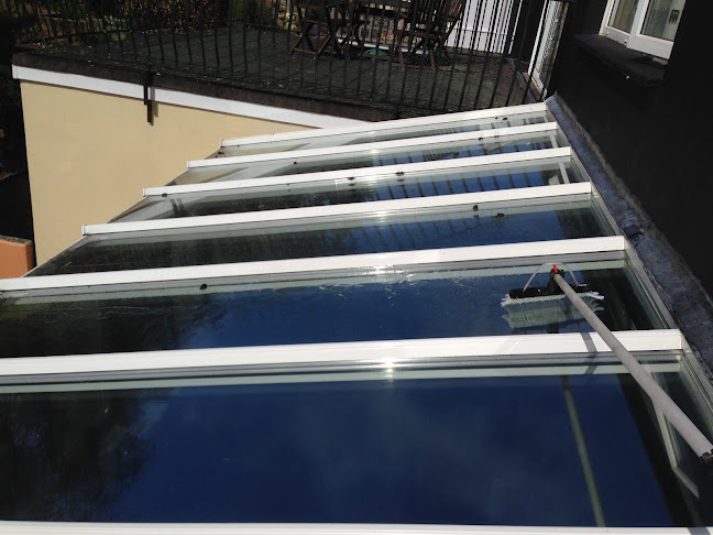 Comments and reviews of Sparkles Window Cleaning