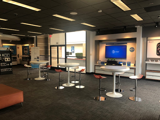 Cell Phone Store «AT&T», reviews and photos, 180 N Moorpark Rd, Thousand Oaks, CA 91360, USA