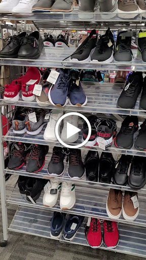 Clothing Store «Burlington Coat Factory», reviews and photos, 533 S Broad St, Meriden, CT 06450, USA