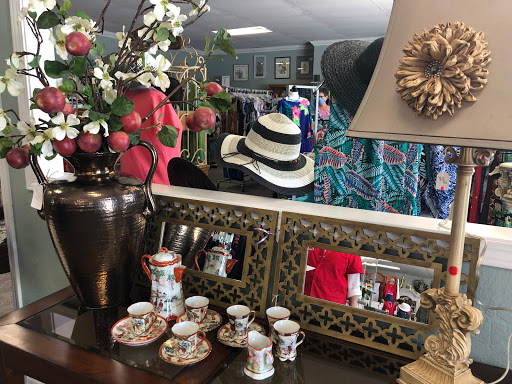 Thrift Store «Assistance League of Greater Placer - Thrift Shop», reviews and photos, 1263 Grass Valley Hwy, Auburn, CA 95603, USA