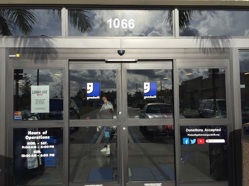 Thrift Store «Goodwill Vero Beach Store & Donation Center», reviews and photos