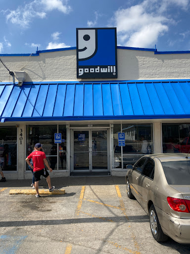Thrift Store «Goodwill Store and Donation Center», reviews and photos, 3401 Fredericksburg Rd, San Antonio, TX 78201, USA