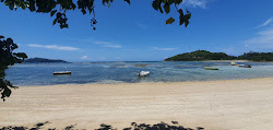 Photo de Maya Beach avec rivage droit, long