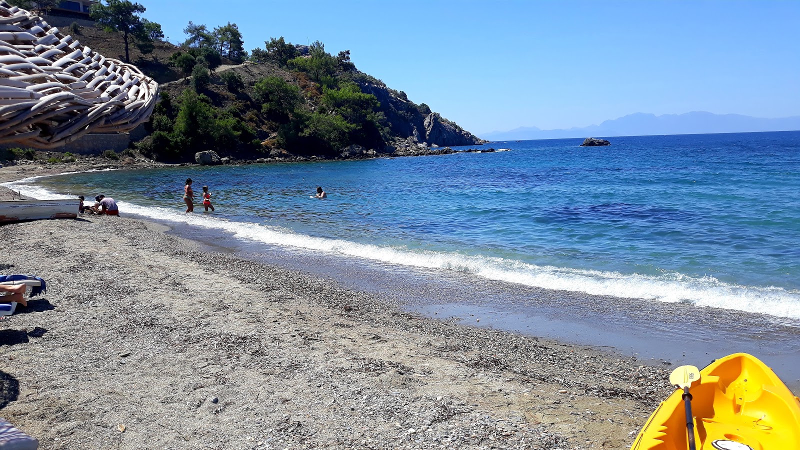 Fotografija Mazikoy beach III z prostoren zaliv