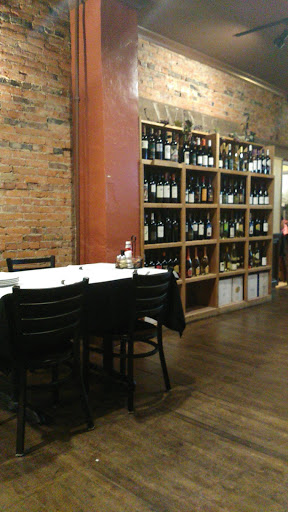 Wine Store «Village Wine Cellars», reviews and photos, 48 E Mulberry St, Lebanon, OH 45036, USA