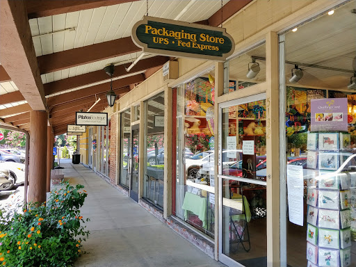 Shopping Mall «Fig Garden Village Shopping Center», reviews and photos, 790 W Shaw Ave, Fresno, CA 93704, USA