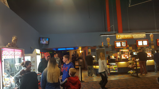 Movie Theater «Regal Cinemas Hollywood 10 - St. Joseph», reviews and photos, 5405 N Belt Hwy, St Joseph, MO 64506, USA